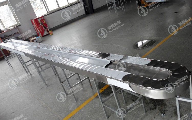 直線型不銹鋼回轉小火鍋設備現場生產圖3