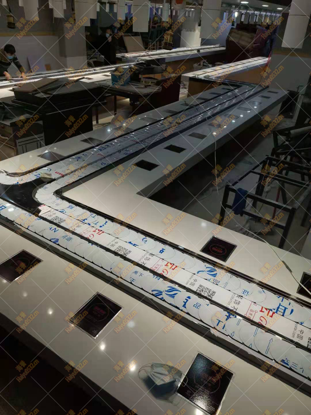 旋轉(zhuǎn)小火鍋機器多少錢一臺 旋轉(zhuǎn)小火鍋設備價格