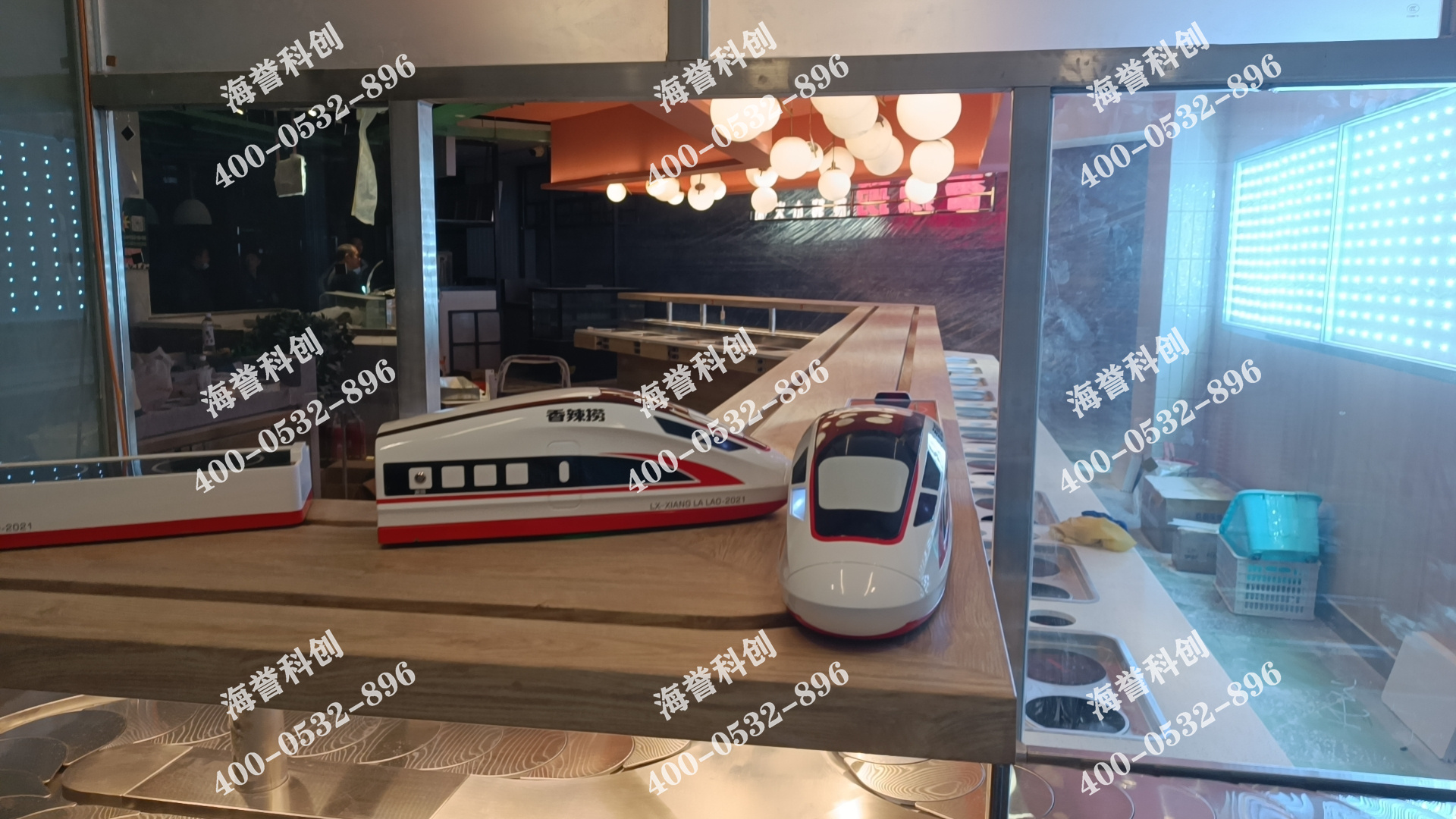 海譽(yù)科創(chuàng)遼寧沈陽(yáng)涮烤一體小火鍋搭載智能送餐小火車(chē)安裝完成